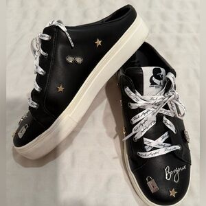 Karl Lagerfeld Paris Cordelia Embellish Charm Black Leather Mule Women Size 9M